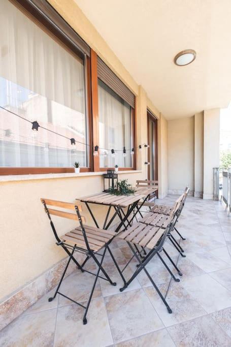 Bright Downtown Balcony Retreat Διαμέρισμα Βουδαπέστη Εξωτερικό φωτογραφία