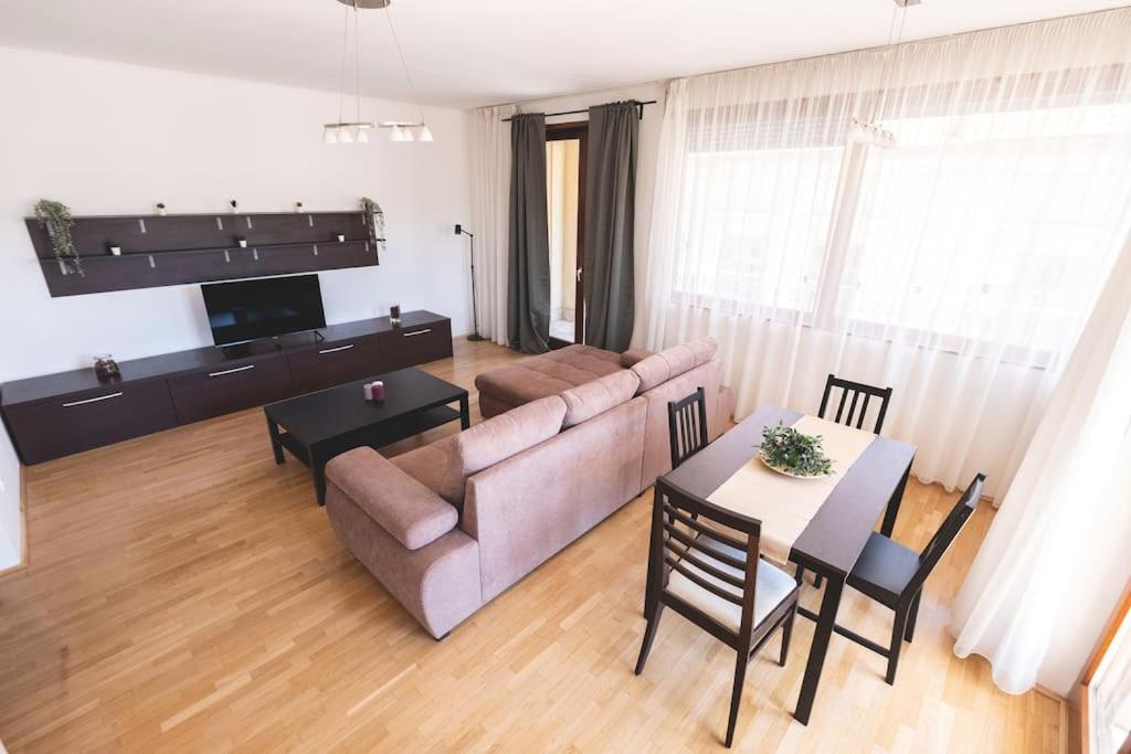 Bright Downtown Balcony Retreat Διαμέρισμα Βουδαπέστη Εξωτερικό φωτογραφία
