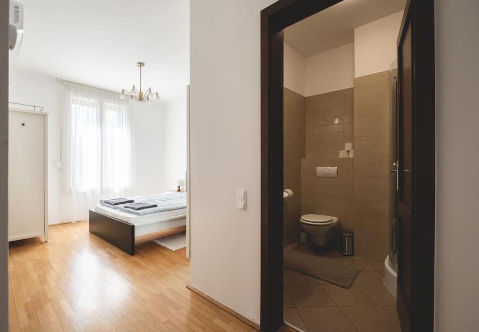 Bright Downtown Balcony Retreat Διαμέρισμα Βουδαπέστη Εξωτερικό φωτογραφία