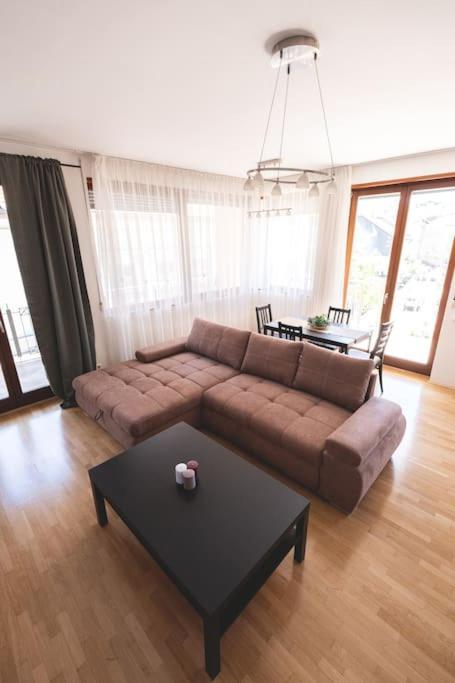 Bright Downtown Balcony Retreat Διαμέρισμα Βουδαπέστη Εξωτερικό φωτογραφία